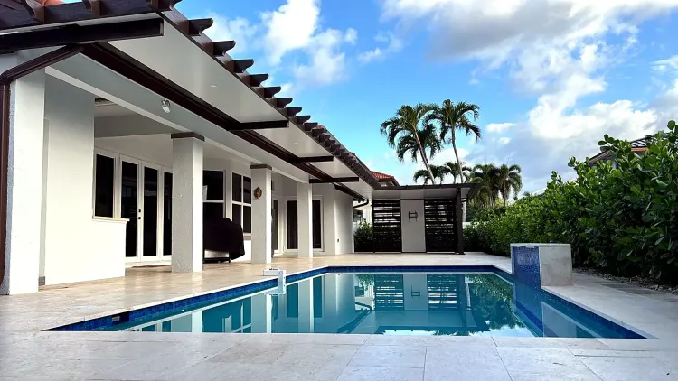Finished Pools & Decks
