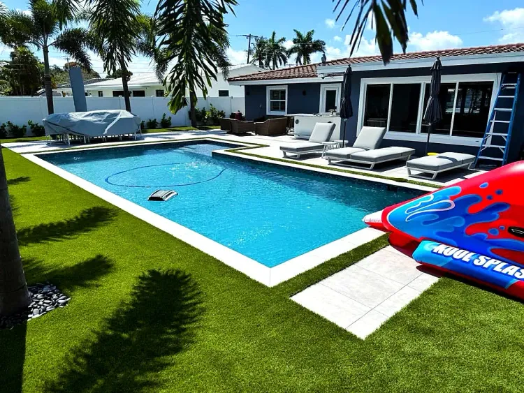 Piscinas Terminadas y Deck